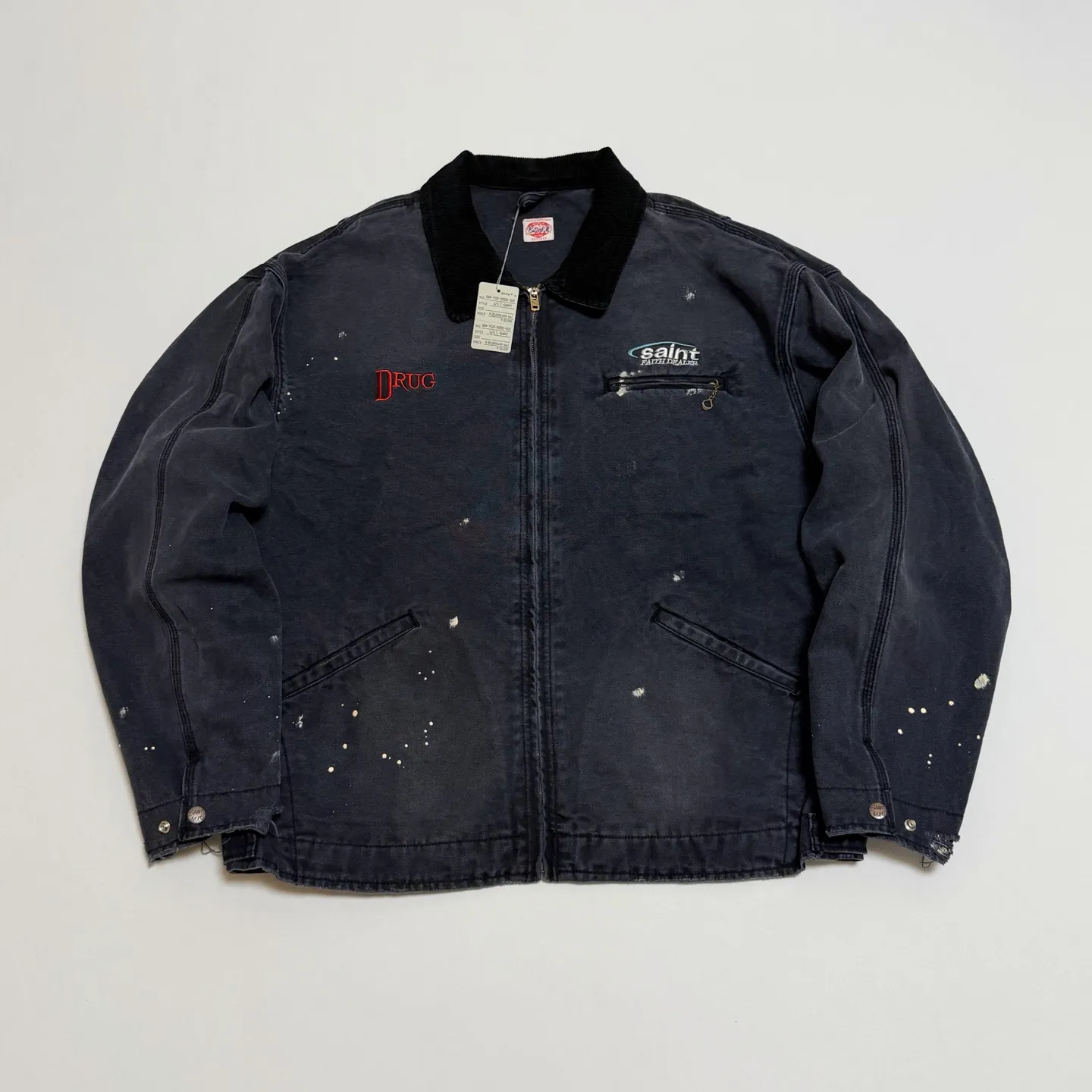 SAINT Mxxxxxx DETROIT JACKET/DRUG/BLK Detroit Workwear Washed and Distressed Jacket Washed Black S-XL A super heavy-duty Detroit jacket. It took more than 3 months to develop. All details. No detail. Complete reproduction and restoration. Customized washed and faded Assute canvas fabric. Rewashed the watermark to make the bones irregular and white. MX6 LOGO buttons, molded custom placket with LOGO zipper, no special shape zipper on chest
